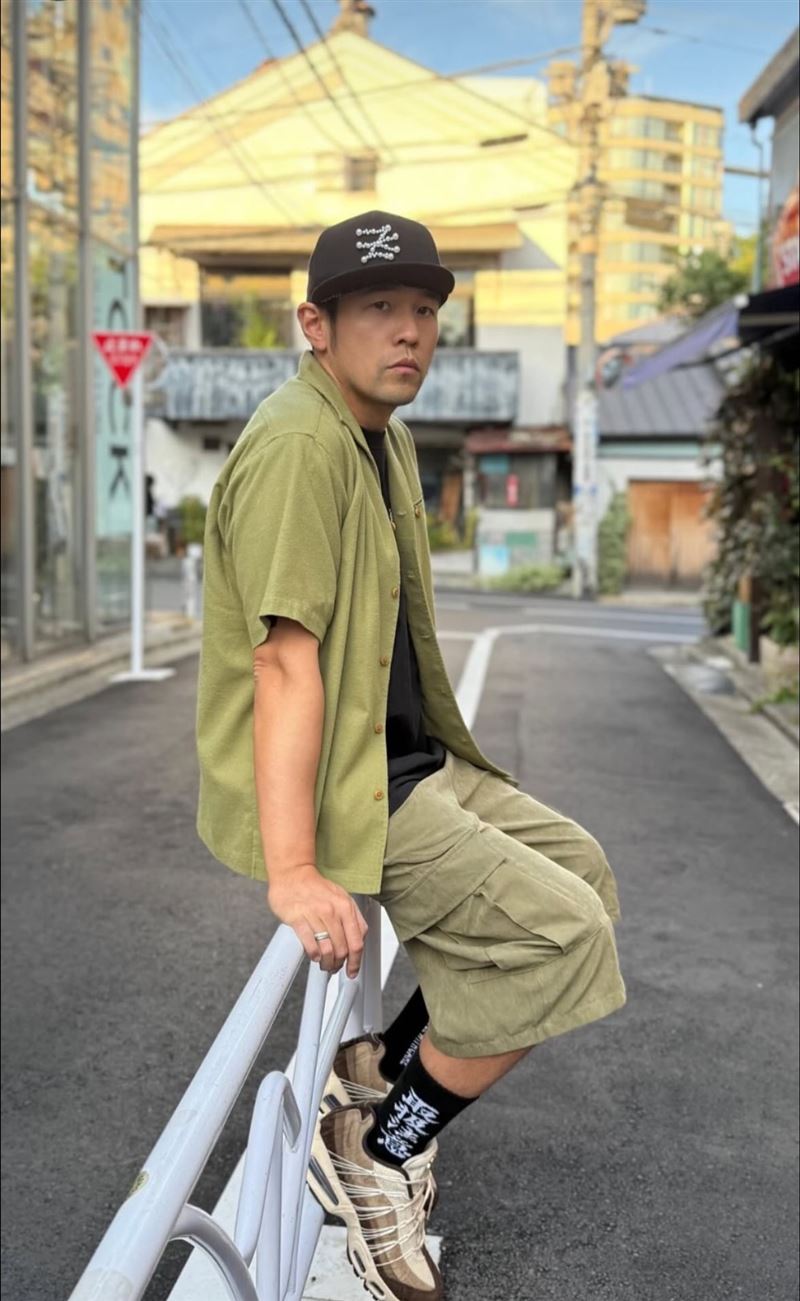 周杰倫欄杆打卡照片