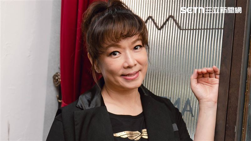 梨山老母廟前的安葬場景