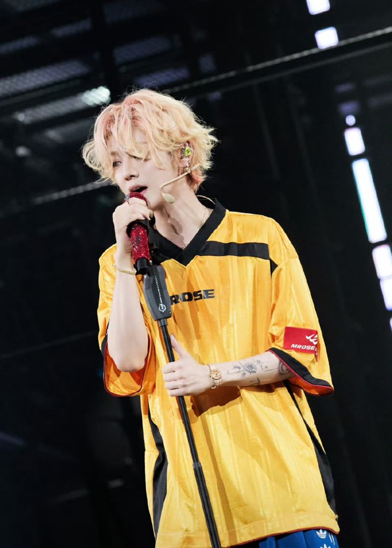 澳门场演出后粉丝照