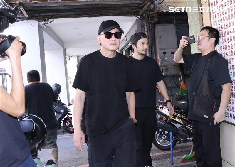 顏正國靈堂現場照片