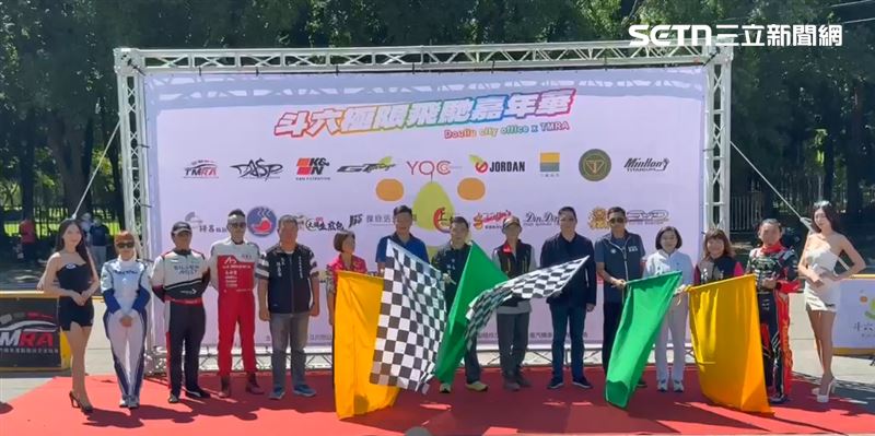 顏正國賽車節現場照片