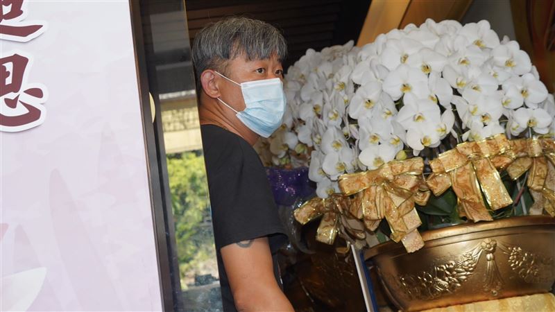 顏正國靈堂現場照片