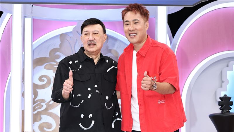 余天與合照,現場氣氛親切