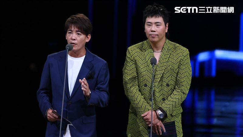 謝哲青邵大倫頒獎合影