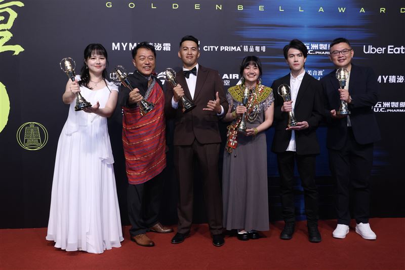 哈勇與佳怡奪下教育文化節目主持人獎