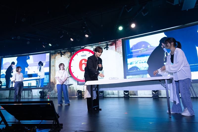 粉絲與呂珍九互動