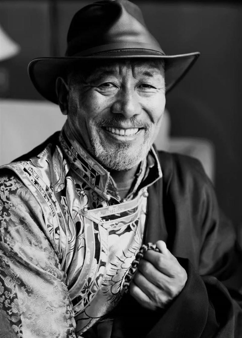 洛桑群培新闻图片1