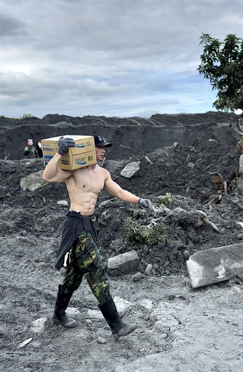 Rock重返花蓮投入救災