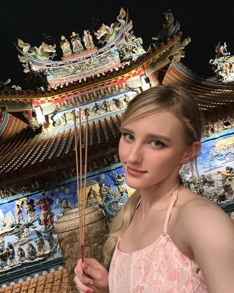 日媒討論AI換臉尬戲