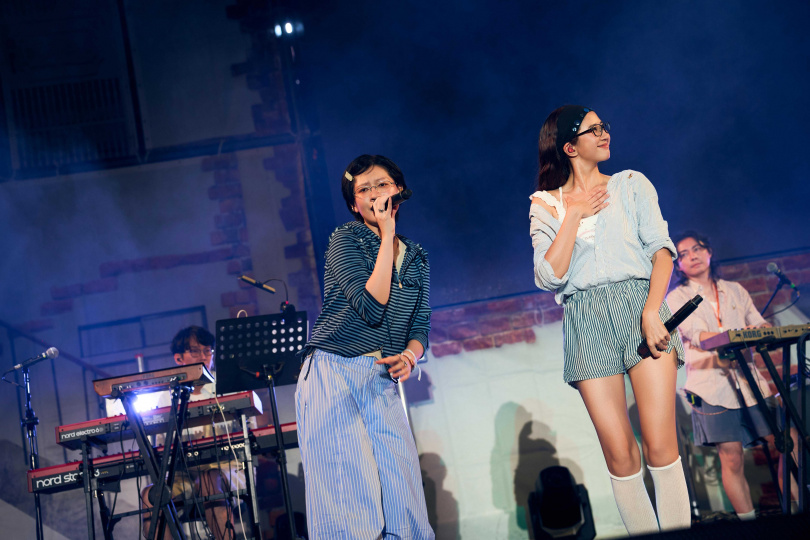 9m88與陳嫺靜同台合唱