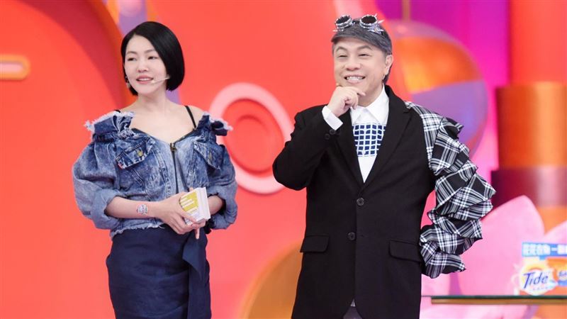 小S與蔡康永合照