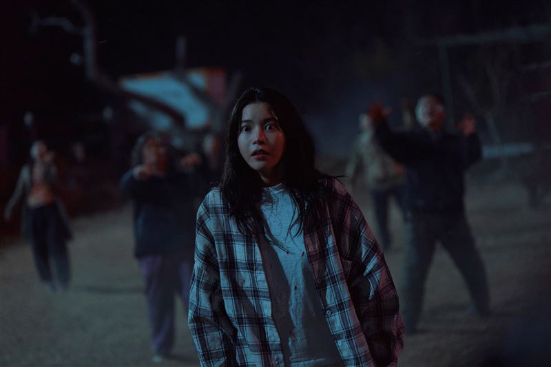 頌樂首次演出《咒你》