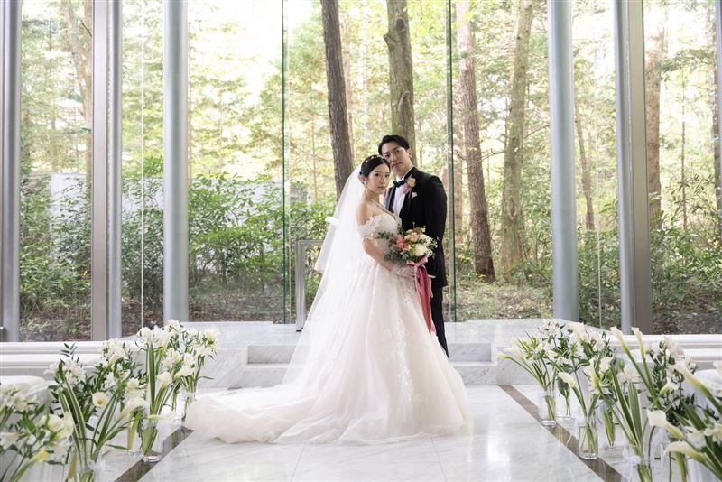 鄭家純與Akira甜蜜完婚