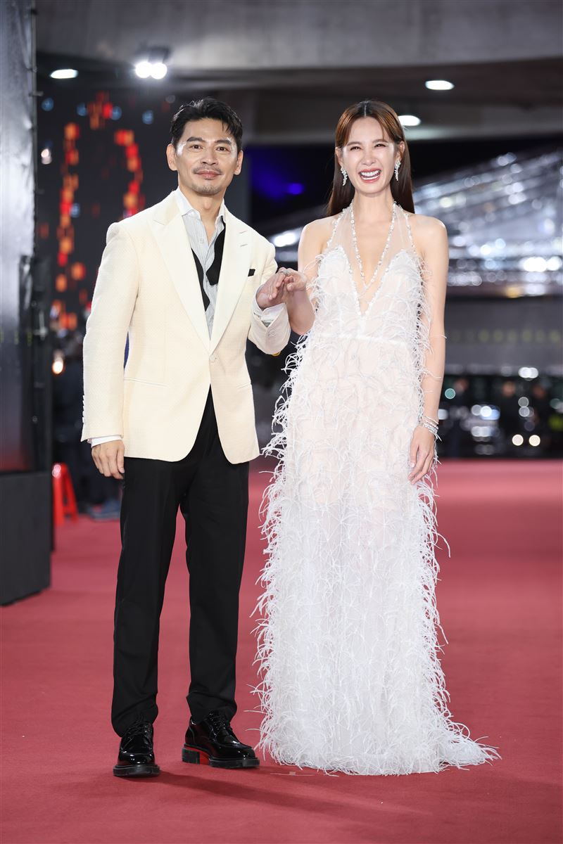 阿Ken、安心亞走紅毯