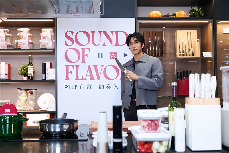 婁峻碩出席德國雙人ZWILLING一日店長活動