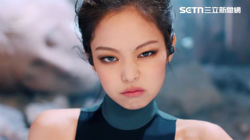 舞團成員還原Kill This Love經典造型