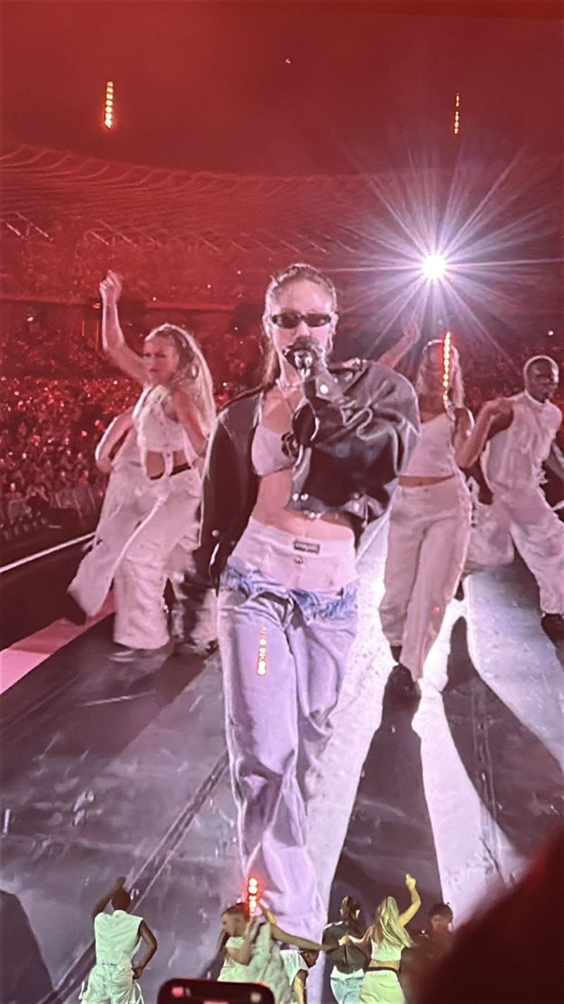 JENNIE出场,舞池点燃