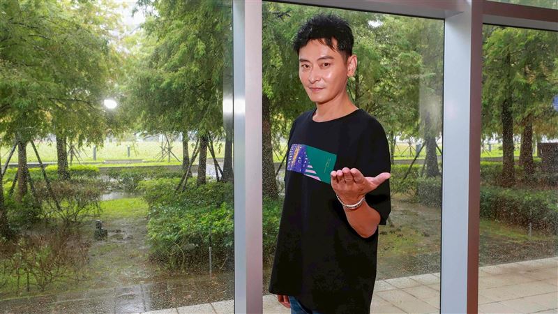 新劇海報與現場合照