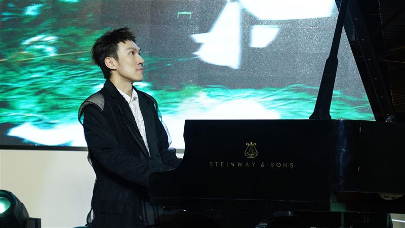 阿龔月光动物园封面