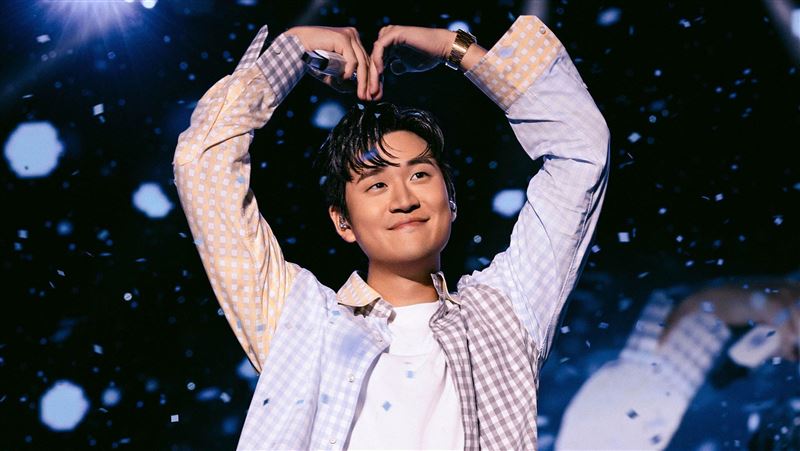 周興哲演唱会照片4