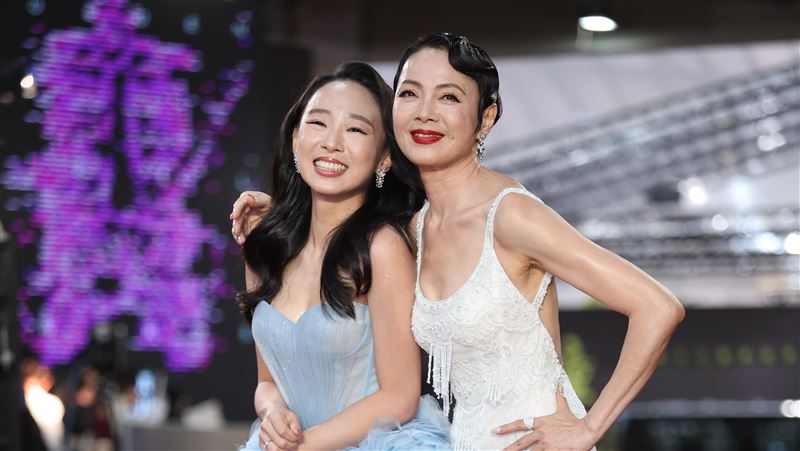 柯淑勤、杜蕾母女合照