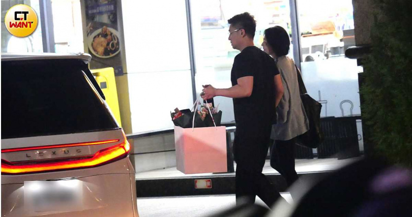 小S與許雅鈞同車離開