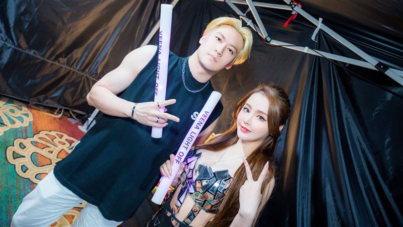 沈建宏与Veena在录音室的初次火花