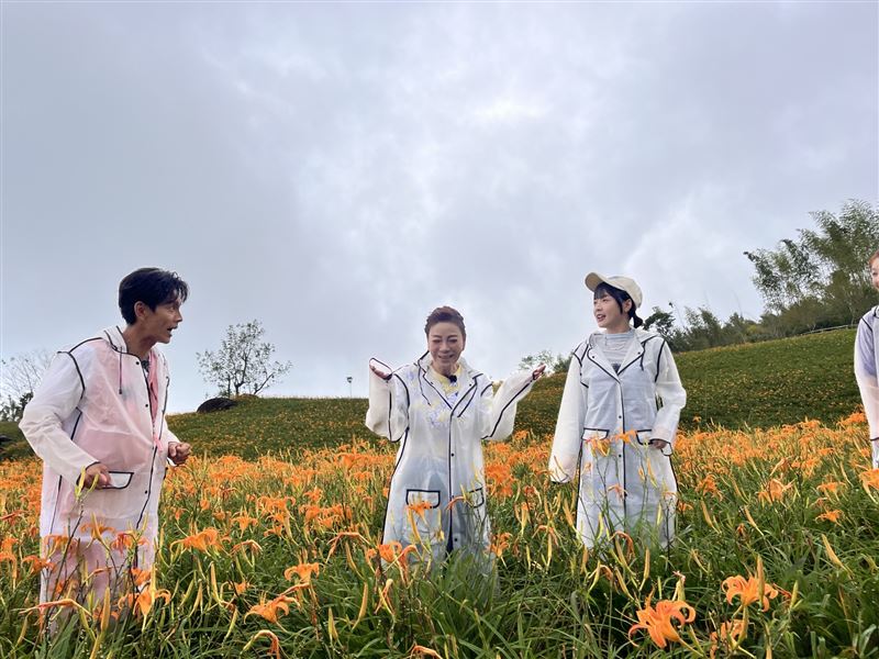 阿翔籃籃楊繡惠外景