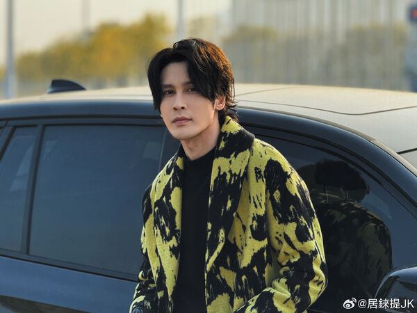 新歌MV海報/場景