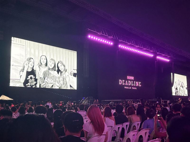 MV改為黑白色調