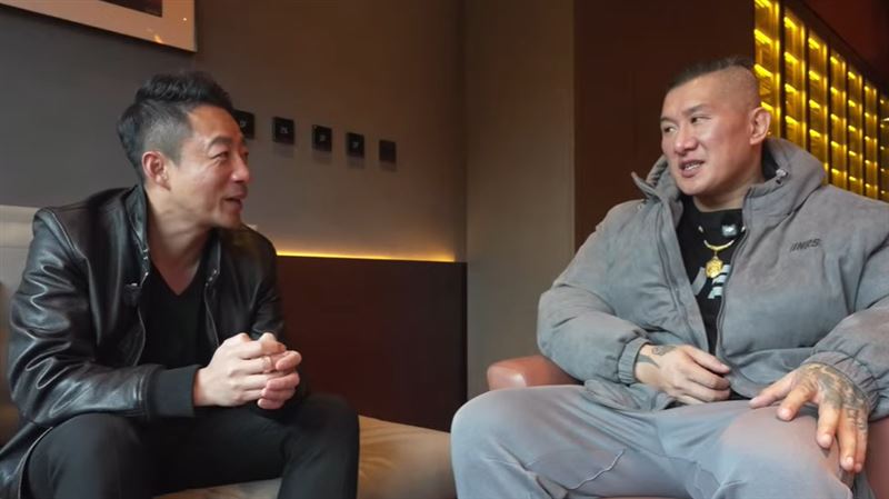 館長與汪小菲在中國碰面