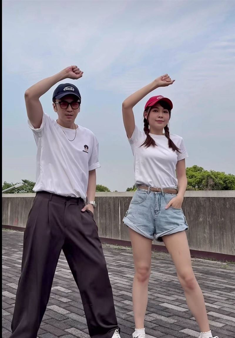 謝京穎與書偉照片