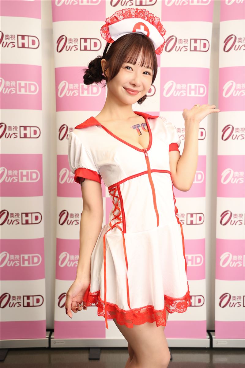 栗山莉緒護士Look