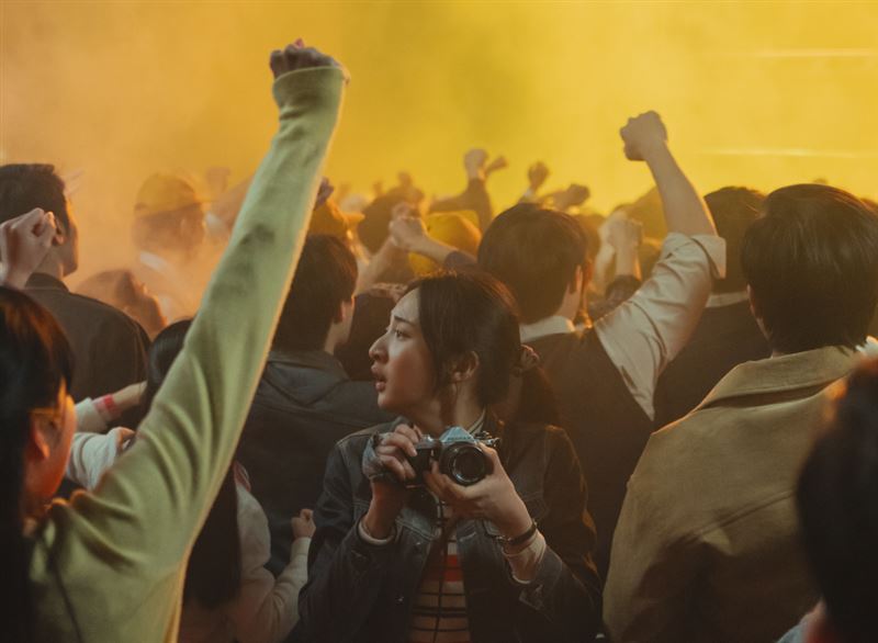 300名臨演打造抗議場景