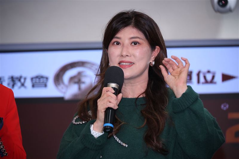 李晶玉谈及老公通缉现况