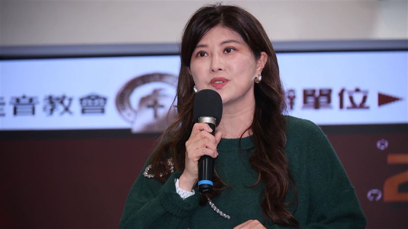 新闻现场封面图片