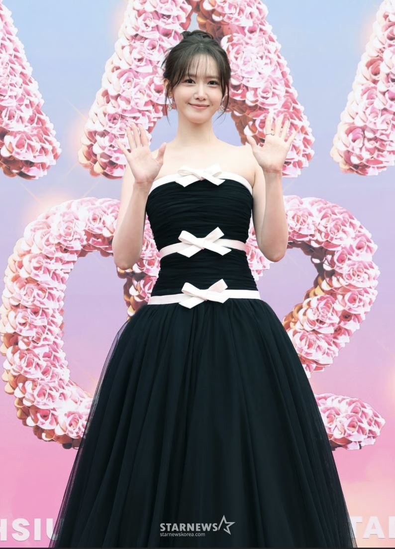 潤娥登場，紅毯瞬間點亮現場