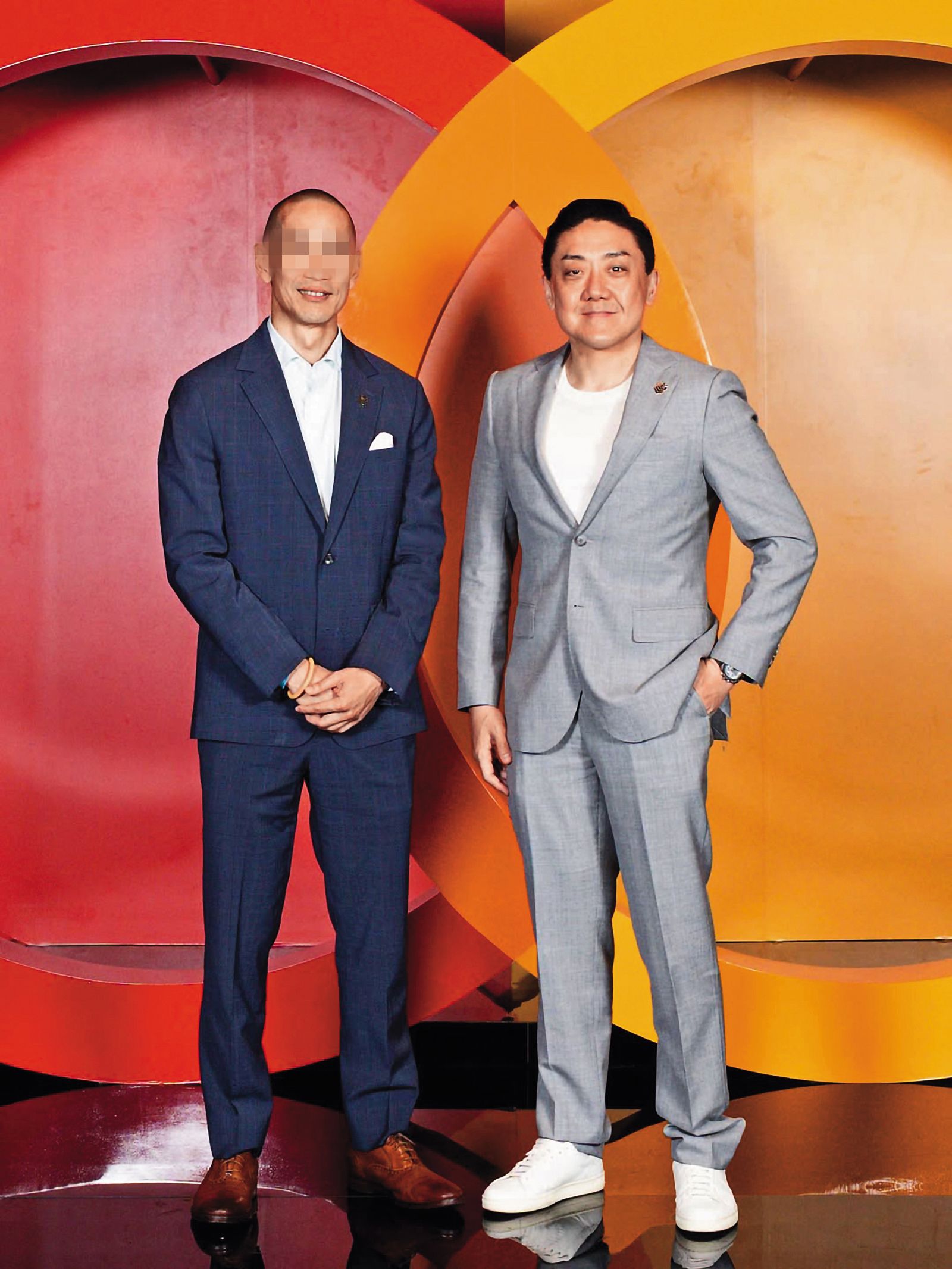 黃廉盈的名媛形象與家族照