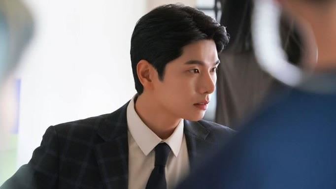 新闻总览：李伊庚相关新闻封面照